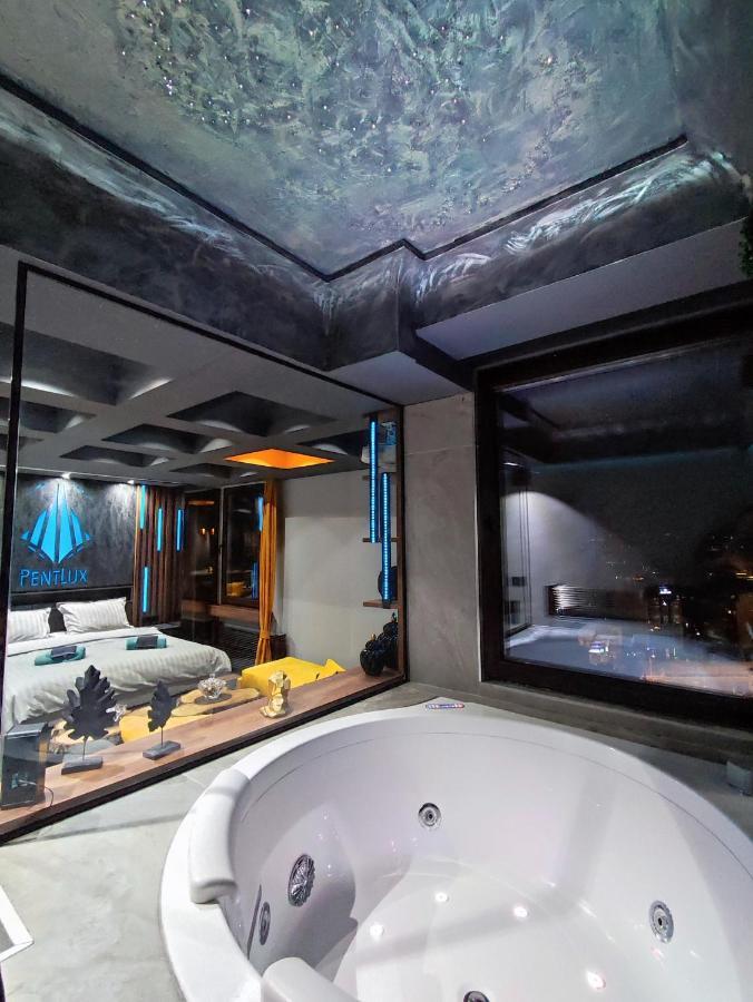 Smart Luxury Penthouse Suites - Private Sauna, Hot-Tub, Home Cinema At The Best Location In Σκόπια Εξωτερικό φωτογραφία