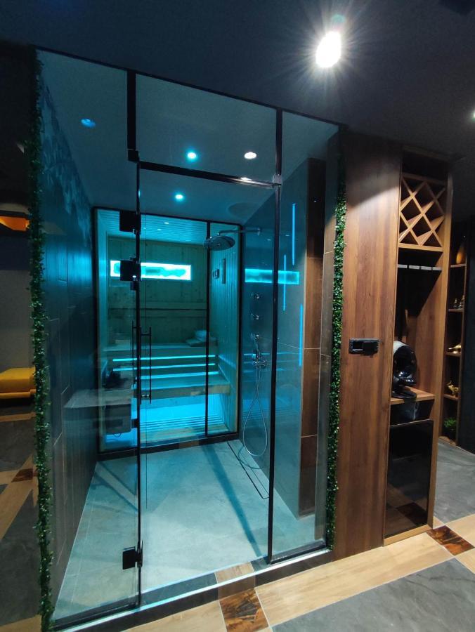 Smart Luxury Penthouse Suites - Private Sauna, Hot-Tub, Home Cinema At The Best Location In Σκόπια Εξωτερικό φωτογραφία