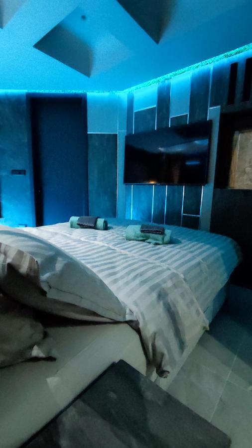 Smart Luxury Penthouse Suites - Private Sauna, Hot-Tub, Home Cinema At The Best Location In Σκόπια Εξωτερικό φωτογραφία