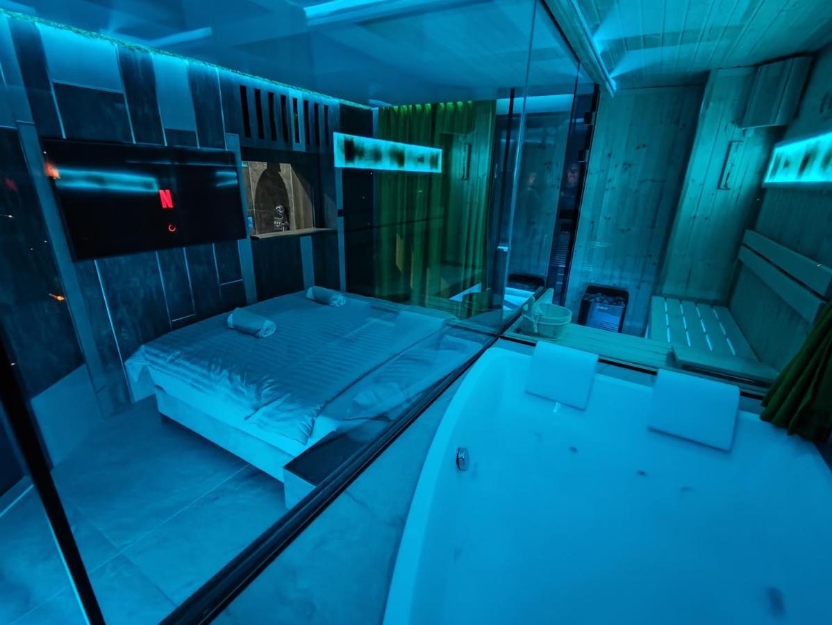 Smart Luxury Penthouse Suites - Private Sauna, Hot-Tub, Home Cinema At The Best Location In Σκόπια Εξωτερικό φωτογραφία