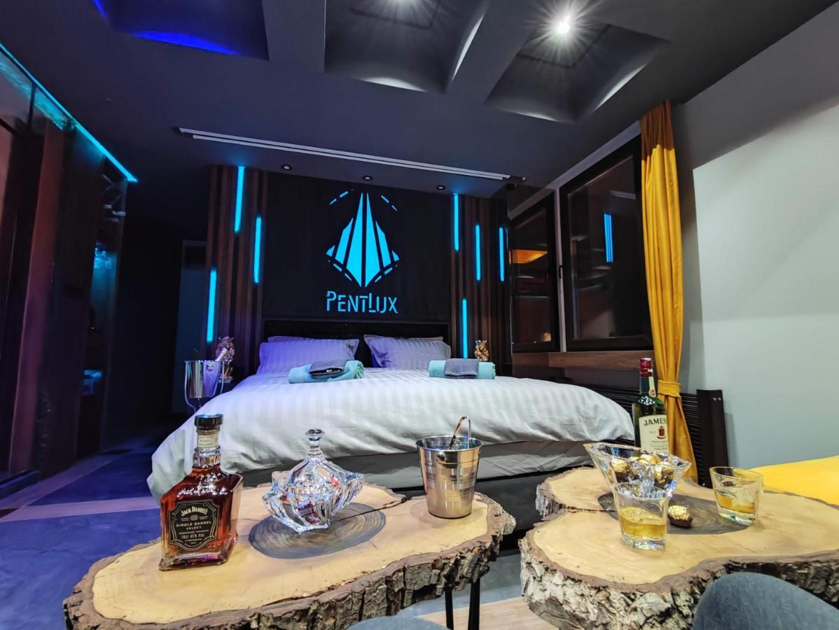 Smart Luxury Penthouse Suites - Private Sauna, Hot-Tub, Home Cinema At The Best Location In Σκόπια Εξωτερικό φωτογραφία