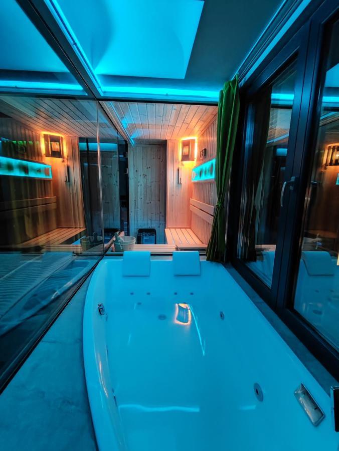 Smart Luxury Penthouse Suites - Private Sauna, Hot-Tub, Home Cinema At The Best Location In Σκόπια Εξωτερικό φωτογραφία