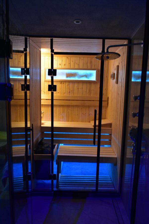 Smart Luxury Penthouse Suites - Private Sauna, Hot-Tub, Home Cinema At The Best Location In Σκόπια Εξωτερικό φωτογραφία