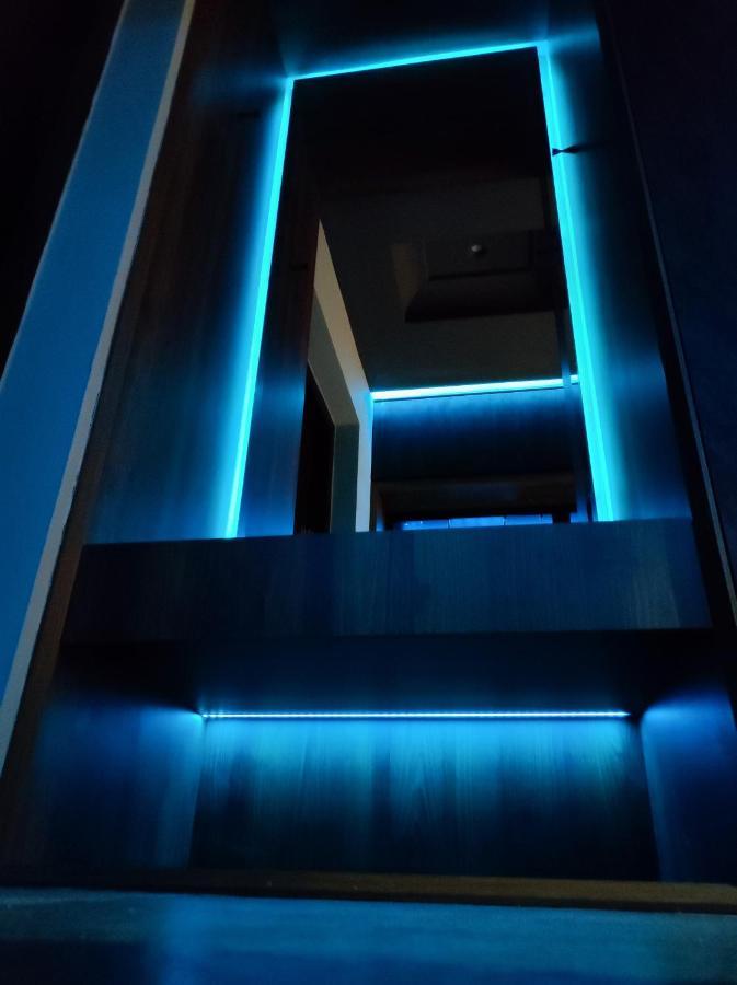Smart Luxury Penthouse Suites - Private Sauna, Hot-Tub, Home Cinema At The Best Location In Σκόπια Εξωτερικό φωτογραφία