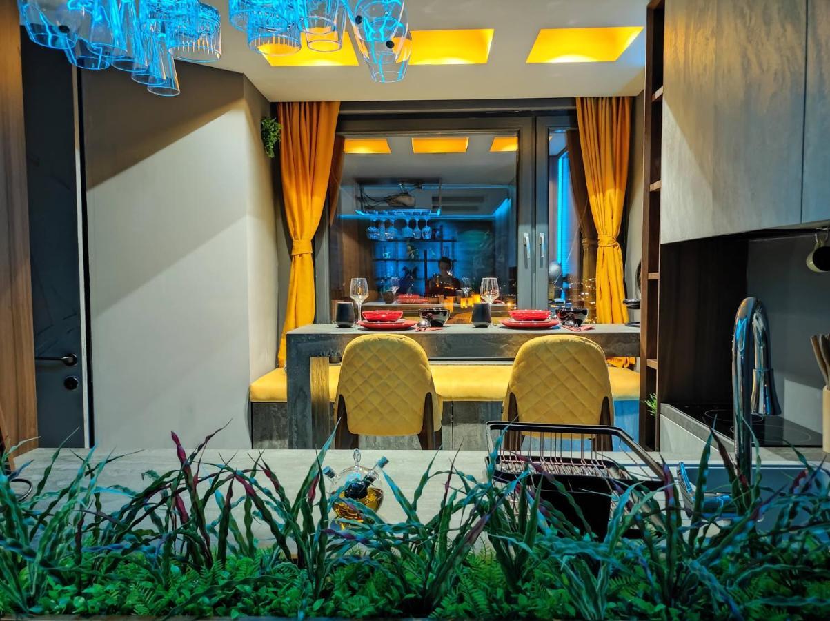 Smart Luxury Penthouse Suites - Private Sauna, Hot-Tub, Home Cinema At The Best Location In Σκόπια Εξωτερικό φωτογραφία