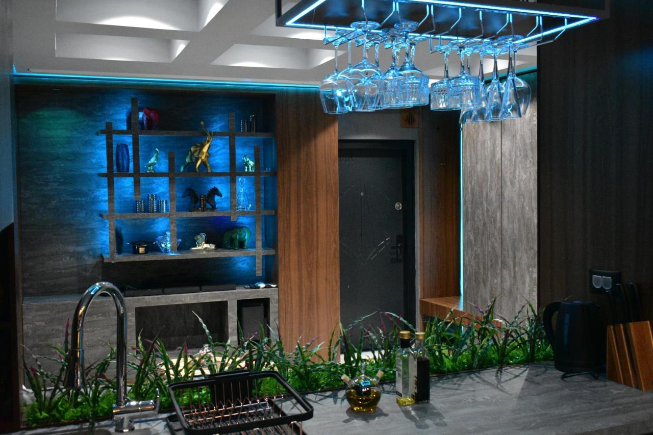 Smart Luxury Penthouse Suites - Private Sauna, Hot-Tub, Home Cinema At The Best Location In Σκόπια Εξωτερικό φωτογραφία