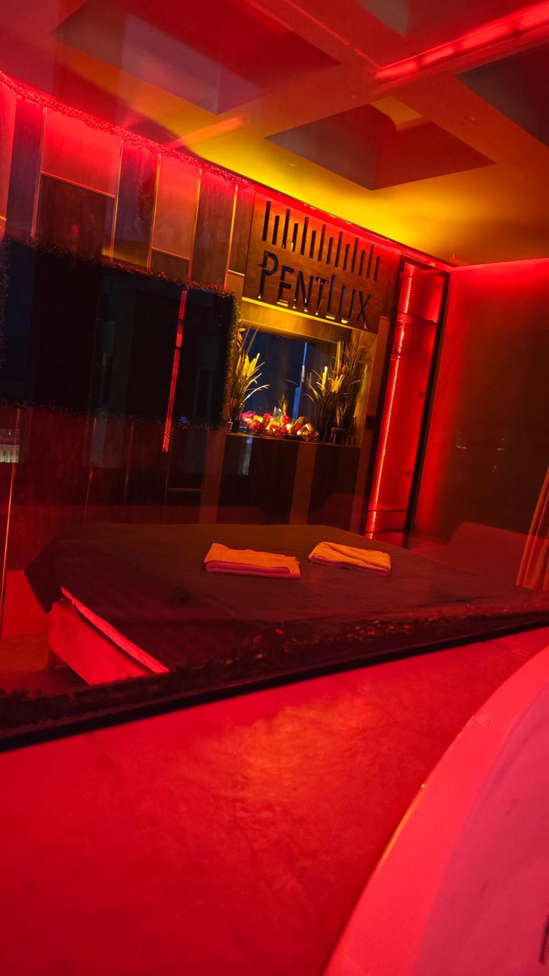 Smart Luxury Penthouse Suites - Private Sauna, Hot-Tub, Home Cinema At The Best Location In Σκόπια Εξωτερικό φωτογραφία